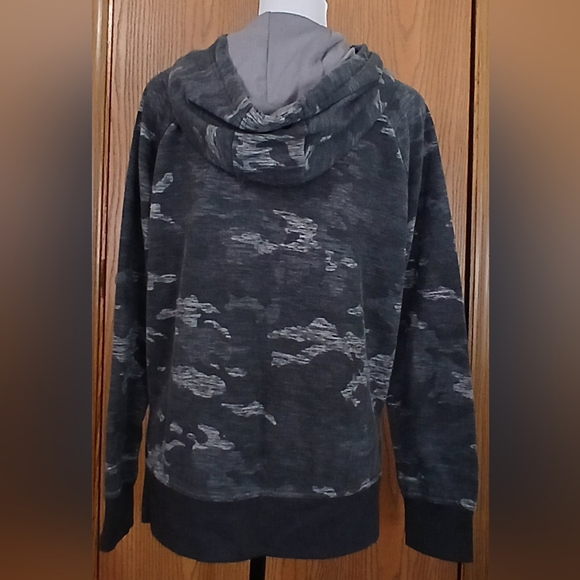 Athletic Works Camo Hoodie size M (8-10)      8-002 - Picture 4 of 4